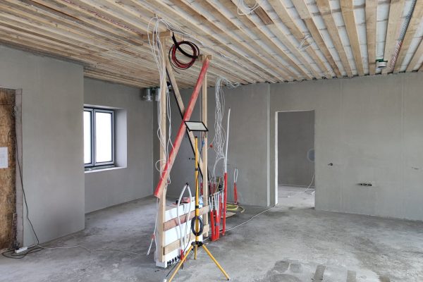 Ģipša iekšsienu apmetums gāzbetona mūra jaunbūvē