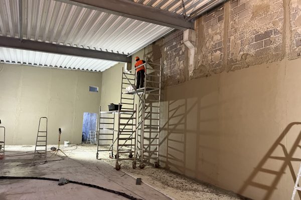 Veiksmīgi realizēts apmetuma projekts tirdzniecības centrā “SOLO” Cēsīs