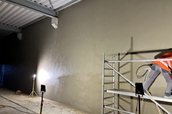 Veiksmīgi realizēts apmetuma projekts tirdzniecības centrā “SOLO” Cēsīs